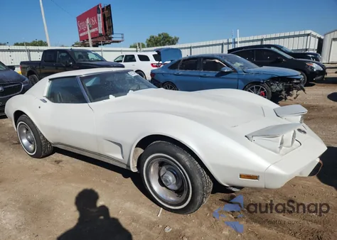 1976 Chevrolet Corvette из США, поврежденный, VIN 1Z37L6S427431